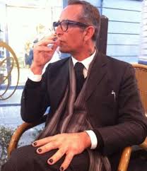 Gli amici e i conoscenti si. Sr80i7jtgcetem