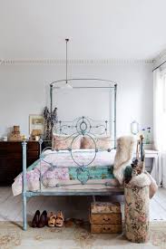 Girls bedding & bedroom design ideas. Vintage Iron Beds House N Decor