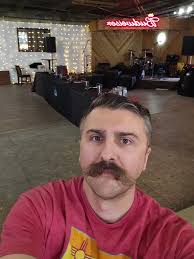 Chile cheese burgers and fries with lots of chile