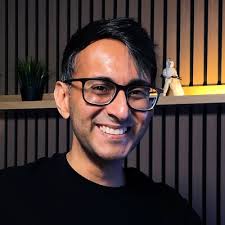 Is it too much to ask for honesty? I have commissioned art by a Comic  Artist