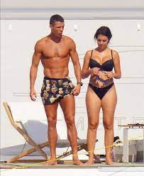 She was celebrating her 26th birthday as from 2020. The Cr7 Timeline On Twitter Cristiano Ronaldo Spending Vacation With Georgina Rodriguez