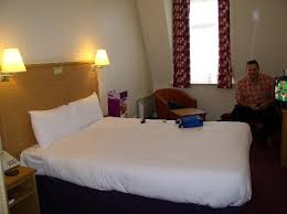 If you want a bit of the us in london then you really need the marriott county hall in the same building as the premier inn which fills that niche. Room At Premier Travel Inn County Hall Picture Of Premier Inn London County Hall Hotel Tripadvisor