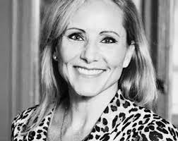 Dawn Oliphant's Instagram, Twitter & Facebook