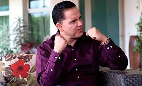 Roberto sandoval was born in west texas and grew up in los angeles before coming to new york city on a ballet scholarship to american school of ballet. Los Lujos Y Polemicas Relaciones Del Ex Gobernador Roberto Sandoval