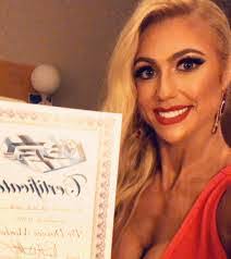 Melisa Larsen's Instagram, Twitter & Facebook