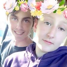 Elsa Crowe's Instagram, Twitter & Facebook