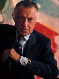 Giovanni agnelli = giovanni agnelli (villar perosa, 13 augustus 1866 — turijn, 16 december 1945) was een italiaanse industrieel en één van de grondleggers van de italiaanse autofabrikant fiat. Mr Giovanni Gianni Agnelli Gianni Agnelli Best Dressed Man Lapo Elkann