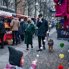 Overview of holidays and many observances in germany during the year 2021. Germany Locks Down Ahead Of Christmas As Coronavirus Deaths Rise The New York Times