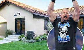 Stone cold steve austin s the house next door in marina del. Stone Cold Steve Austin Puts One Of His Two Marina Del Rey Homes On The Market For 3 595m Daily Mail Online