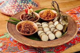 Rendang daging sapi yang tengah dihidangkan dengan ketupat. Ramadan Buffet 2019 Sunway Resort Hotel Spa Petaling Jaya Selangor Malaysian Food Classic Food Food Blog