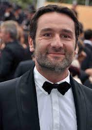 Gilles lellouche (* 1972), französischer schauspieler, regisseur und drehbuchautor; Gilles Lellouche Wikipedia