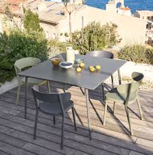 Sedia Da Giardino In Plastica Verde Kaki Iza Pro Tuintafels Tuinmeubilair Buitenstoelen