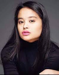 Ariana Gifford's Instagram, Twitter & Facebook