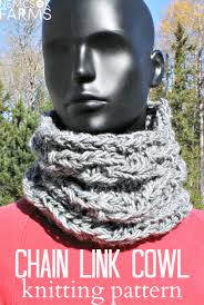 You'll never have to ask how to knit a cowl again! Chain Link Cowl Knitting Pattern Nemcsok Farms