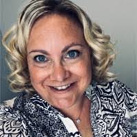 Aimee Curry's Instagram, Twitter & Facebook