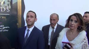È un uomo di colore che lavora in oreficeria con bill e ashley e aiuta nella sala. Download Les Gold And Seth Gold From Hardcore Pawn At Reality Tv Awards In Hd Mp4 3gp Codedfilm