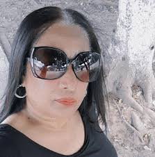 La Virgen de Regla es uno de los símbolos religiosos más queridos y  respetados en La Habana y la única virgen negra que carga un Niño Jesús  blanco en sus brazos. Los