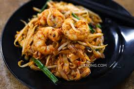 Add 2 tablespoons oil, then add the prawns and sausage. Top Kitchen Penang Char Koay Teow Restoran 773 Kepong