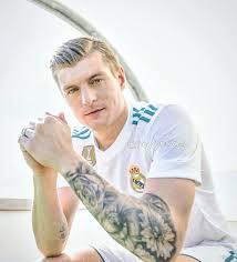 Let us take a look at the ones he has and the. Toni Kroos Realmadrid Toni Kroos Ronaldo Real Madrid Real Madrid