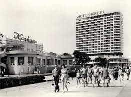 Gabrealness Blog Warnemunde 1977 Via Twitter By Paulaskirby In 2020 Rostock Warnemunde Rostock Hansestadt Rostock