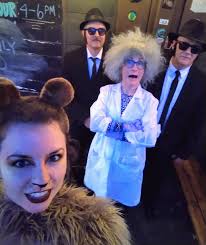 Keyboard player and acoustic guitarist needed