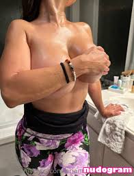 Arianna Housewife  ariannathehousewife Nude Leaks OnlyFans Photo 28 -  Nudogram v2.0