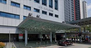 Nah bagi kamu yang kebingungan saat ingin menjawab beberapa pertanyaan yang sulit, tenang aja. Ica Ica Family 100