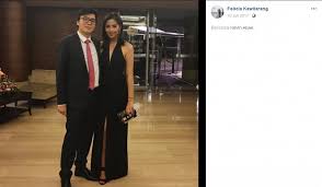 Andre soelistyo yang sebelumnya menjabat sebagai co ceo gojek pun dipercayai menjadi ceo goto. Felicia Kawilarang Istri Bos Gojek Sekarang Yang Tak Kalah Cerdas