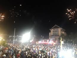 Bunga kenanga kuncup terbuka tumbuh merekah dihisap kumbang indonesia sudah merdeka seluruh rakyat pastilah senang. Selamat Tahun Baru 2019 Indonesia Timur