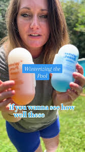 Amber Pool's Instagram, Twitter & Facebook