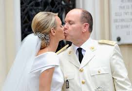 Charlene so schön ist ihr hochzeitskleid. Geschichte Hinter Dem Hochzeitskleid Der Traurigen Braut