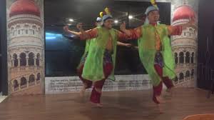 Kebanyakan restoran ini terapung di atas laut. Tari Sarah By Taman Seni Budaya Johor Youtube