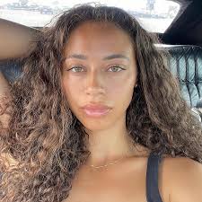 Taylor Spencer's Instagram, Twitter & Facebook