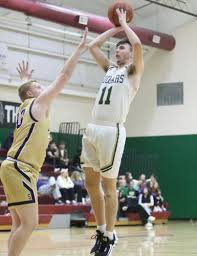 Jumpers upend Cougars in close game