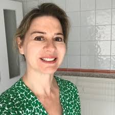 Corinna Lamb (@corinnawlamb)