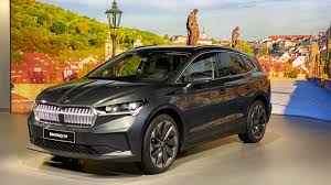 Its first development version, the vision e, was first introduced in 2017, and its second version, called the vision iv, was introduced in march 2019. Review 2021 Skoda Enyaq Iv A World Class Premiere Car Siam Insight