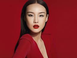 L'Oréal closing stores, reorganizing U.S. luxury operations