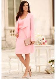 Découvrez la gamme de pantalons pour femme armand thiery. Mere De La Mariee 10 Tenues Lorsqu On Est Ronde