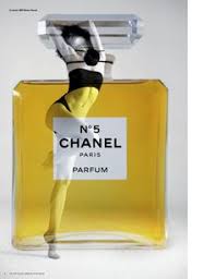 Notele de mijloc sunt stanjenel, iasomie, trandafir, radacina de stanjenel si lacramioare; 900 Message In A Bottle Ideen In 2021 Duft Parfum Parfum Werbung