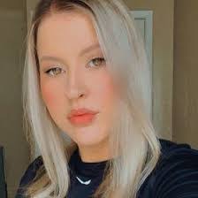 Ashley Northrup's Instagram, Twitter & Facebook