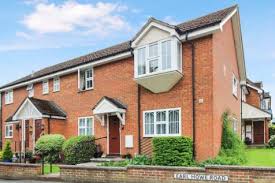 They are open 6 days a week from as early as 8:30 am and can close as late as 5:30 pm. Properties For Sale In Holmer Green Rightmove