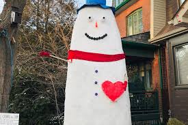 Don't cry snowman, not in front of me g who'll catch your tears if you can't catch me? Toronto Neighbourhood Is Obsessed With This 14 Foot Tall Snowman