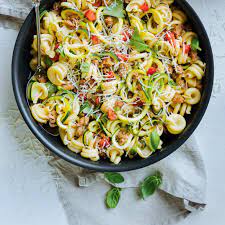 Pasta With Sausage And Zucchini Spirals Ricardo Recipe Sausage Pasta Recipes Pasta