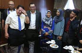 Umno members voiced most objections to redelineation. I M Sorry Ku Nan Apologises For Controversial Slow Learners Remark