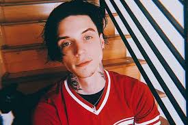 Andy is the lead vocalist of the band black veil brides, which was formed in 2006.the other 4 members of this rock band are ashley purdy, jake pitts, jinxx, and christian cc coma. Andy Biersack Photo Biography Wikis Age Height Personal Life Songs News 2021