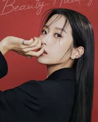 Incredibly phenomenal actress Mun Ka Young has once again become the new  ambassador for the jewelry brand HAESOO.L. With the arrival of the holiday  season, everyone strives to look their best, especially