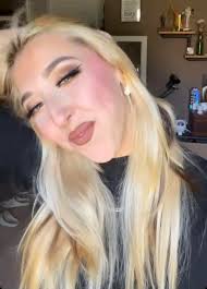 Melody 🎤 the incredible singer from Liliac Check them out 🤘🤘🤘🤘