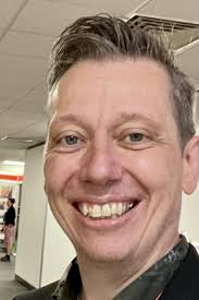 Film and shame anti-abortion crowds at clinic, urges doctor