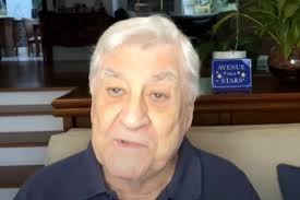 Lauro César Muniz vê Globo em retrocesso e critica dramaturgia da Record