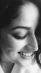 Black And White Photos Of Indian Celebrities Pin By Sobia Idrees On Yami Gautam Yami Gautam Most Beautiful Indian Actress Beautiful Indian Actress
